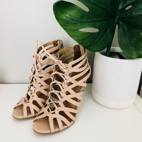LC Lauren Conrad Shoes - LC Lauren Conrad light pink/taupe laceup heels